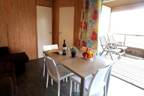 SALLE A MANGER 1.JPG